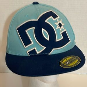 DC Shoes 210 fitted cap hat size 7 1/4 - 7 5/8 sky blue and navy blue NWT